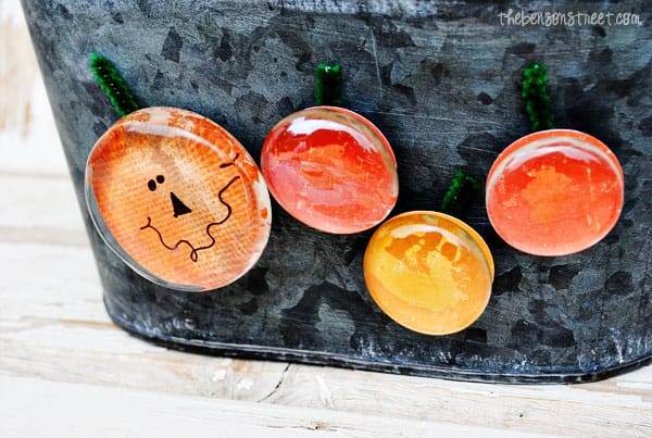 Easy Jack-o-Lantern Magnet tutorial at thebensonstreet.com