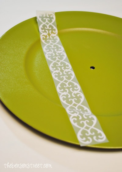 Kitchen Clock Tutorial at thebensonstreet.com