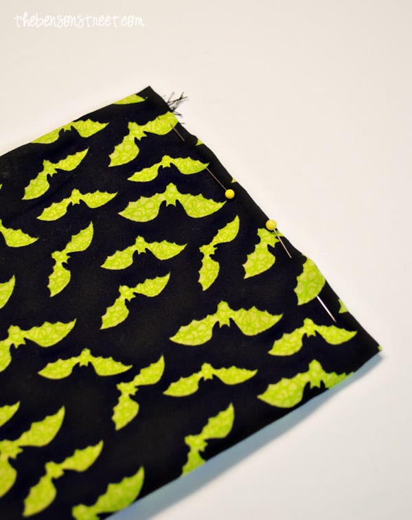 Ruffle Garland for Halloween at thebensonstreet.com