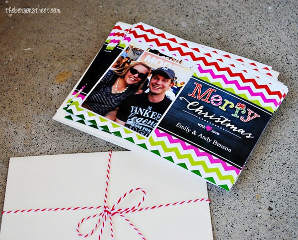 Adorable Christmas Cards that are simple at thebensonstreet.com #walgreensapp #shop #cbias