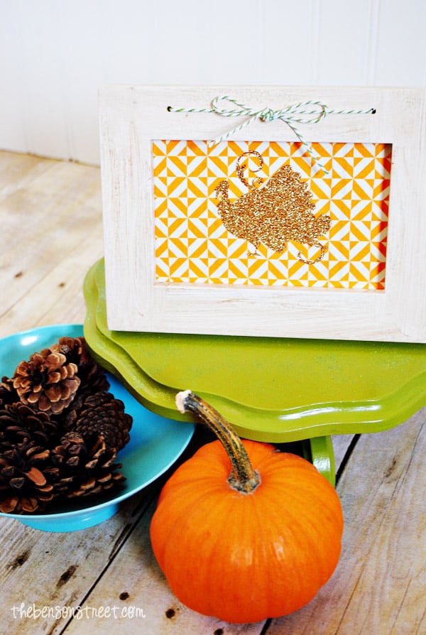 Easy Iron On Vinyle glittered Turkey Frame Decor at thebensonstreet.com