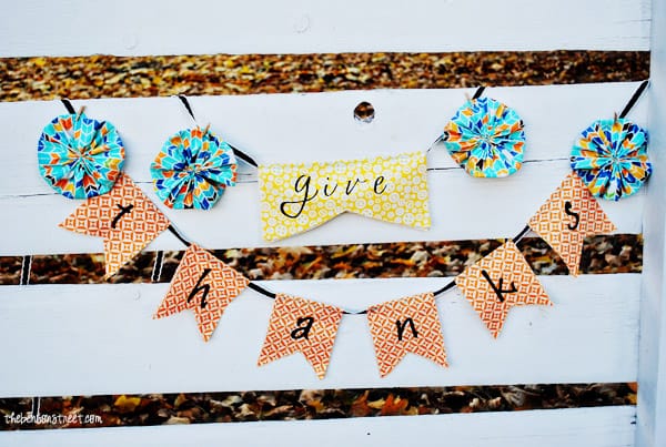 Give Thanks Thanksgiving Banner
