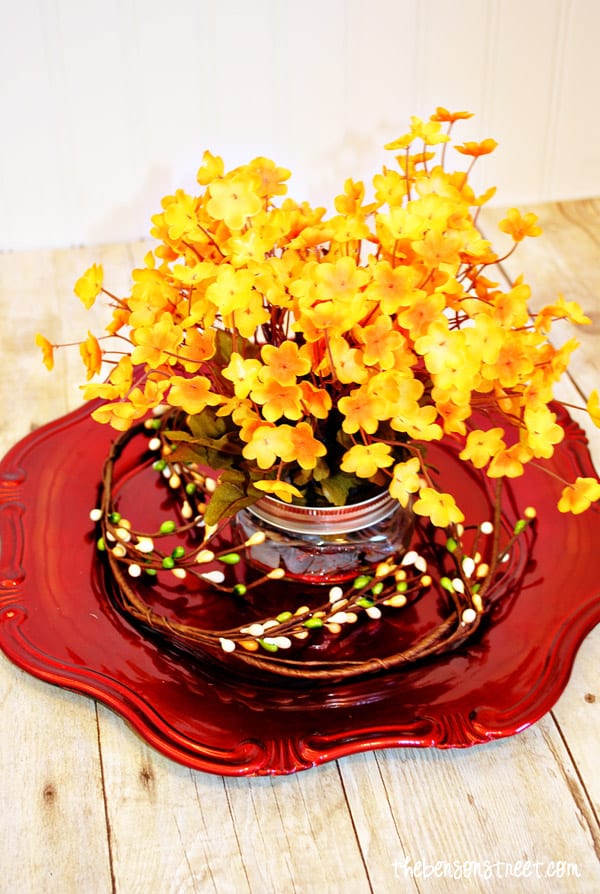 Lovely Thanksgiving Centerpiece at thebensonstreet.com