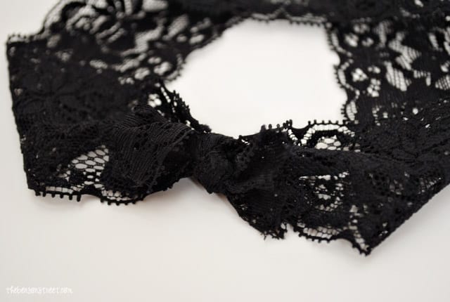 Lovely Lace Headwrap Tutorial at thebensonstreet.com