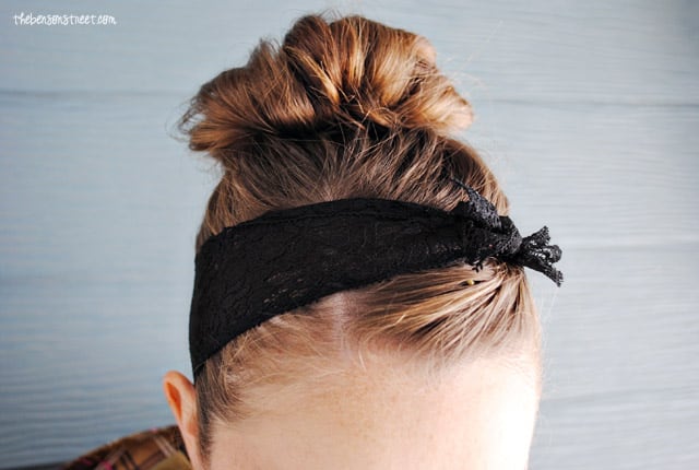 Make your own lace headwrap at thebensonstreet.com