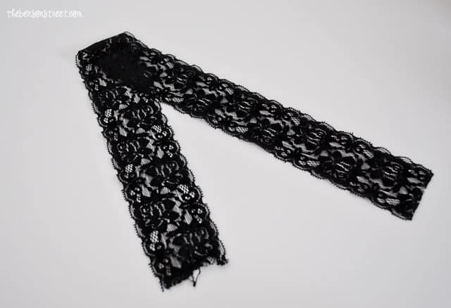 Stretchy lace headwrap at thebensonstreet.com