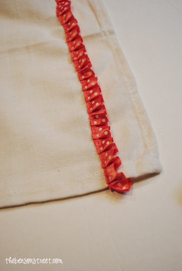 Ruffled tea towel tutorial at thebensonstreet.com