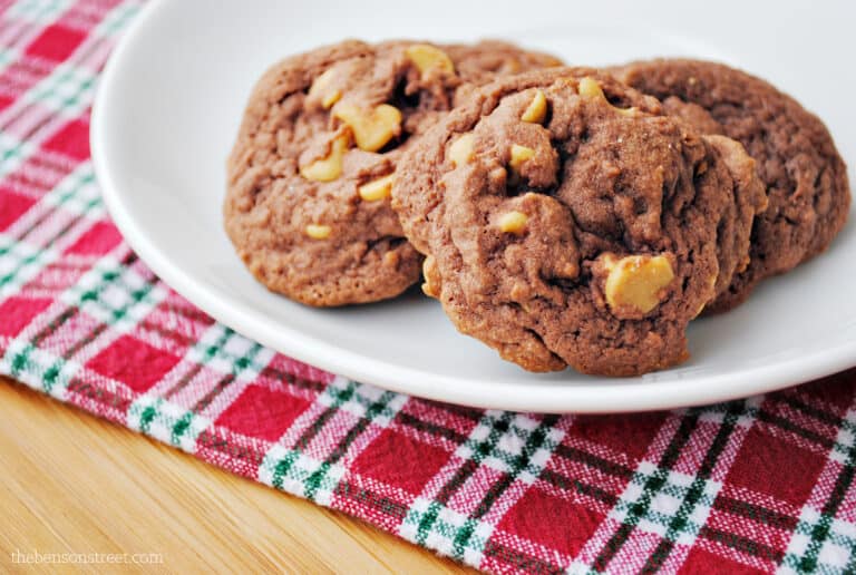 Chocolate Peanut Butter Chip Cookies: An Easy, Crowd-Pleasing Favorite