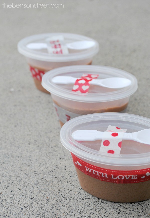 Fun and easy valentine fudge gift at thebensonstreet.com