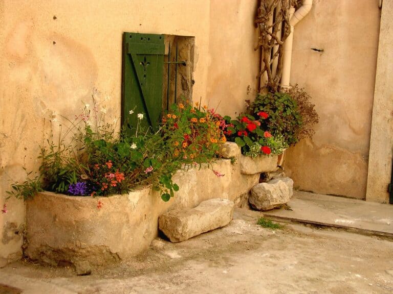 3 Creative DIY Garden Projects