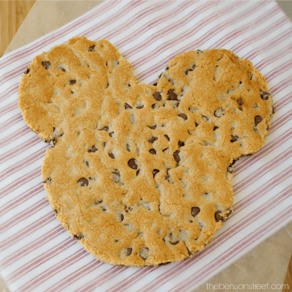 How to make a giant chocolate chip mickey mouse cookie at thebensonstreet.com