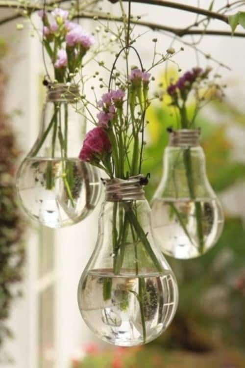 cute-diy-light-bulb-vases-1-500x750