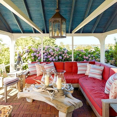 nantucket-summer-porch-decor