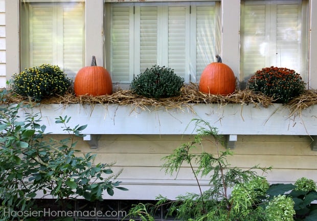 Fall-Front-Porch-Decorating.4