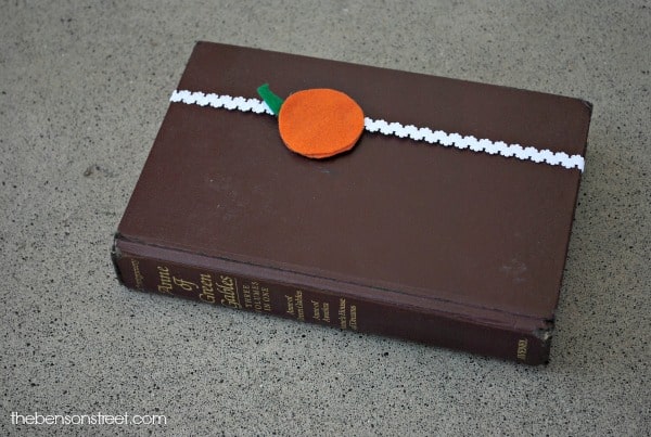 Elastic Pumpkin Bookmark