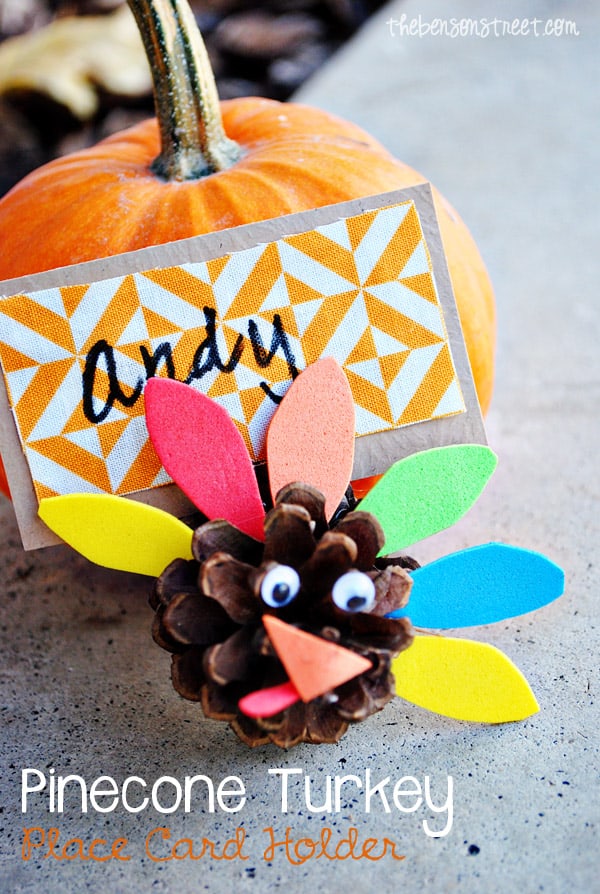 Pinecone Turkey Place Card Holder Craft for Thanksgiving