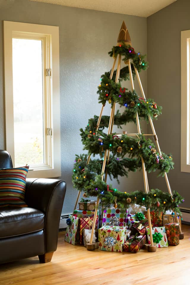 modern-wood-christmas-tree