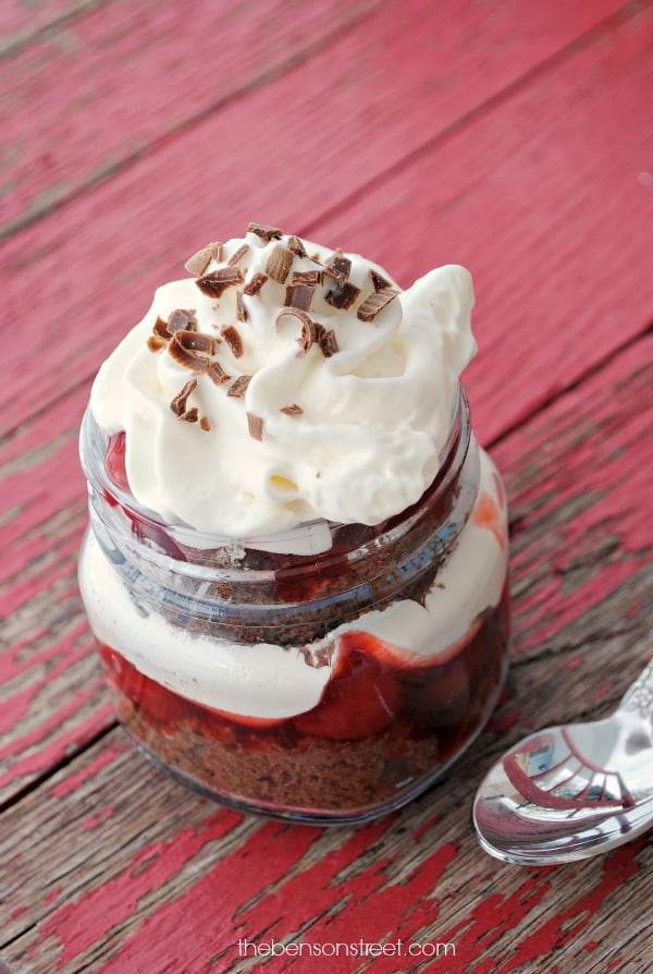 Quick to make treat! Individual Black Forest Jar Cakes at thebensonstreet.com