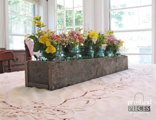 diy-barn-wood-centerpiece-e1423919605751