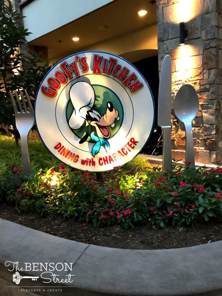 Goofy’s Kitchen Character Dining Review