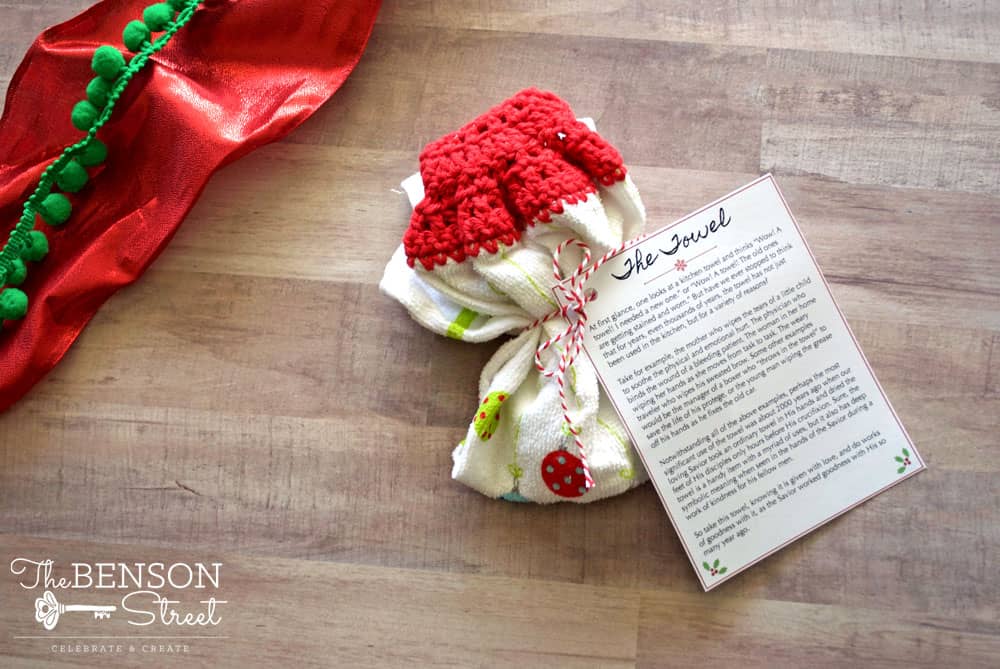 Give a towel and this printable Christmas story
