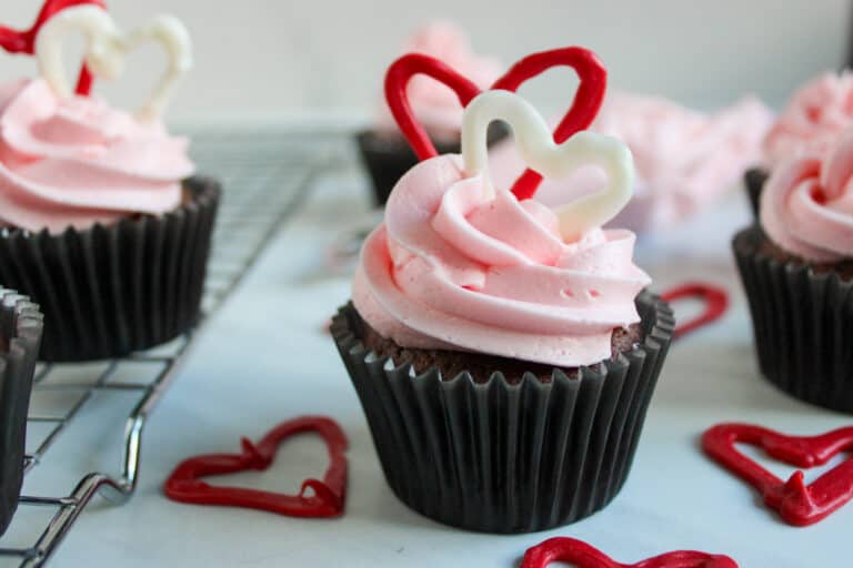 Easy Chocolate Heart Valentine Cupcakes Recipe