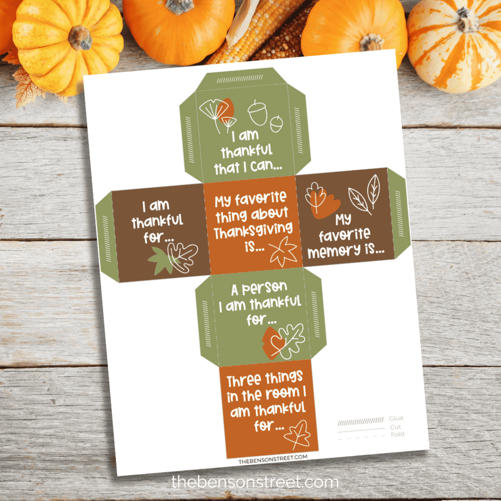How to make a printable thankful dice with thankful prompts.