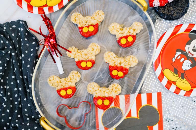 Quick and easy rice krispies that look like Mickey Mouse